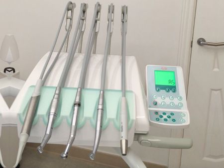 Clínica Dental Reyes Flamarique herramientas dentales